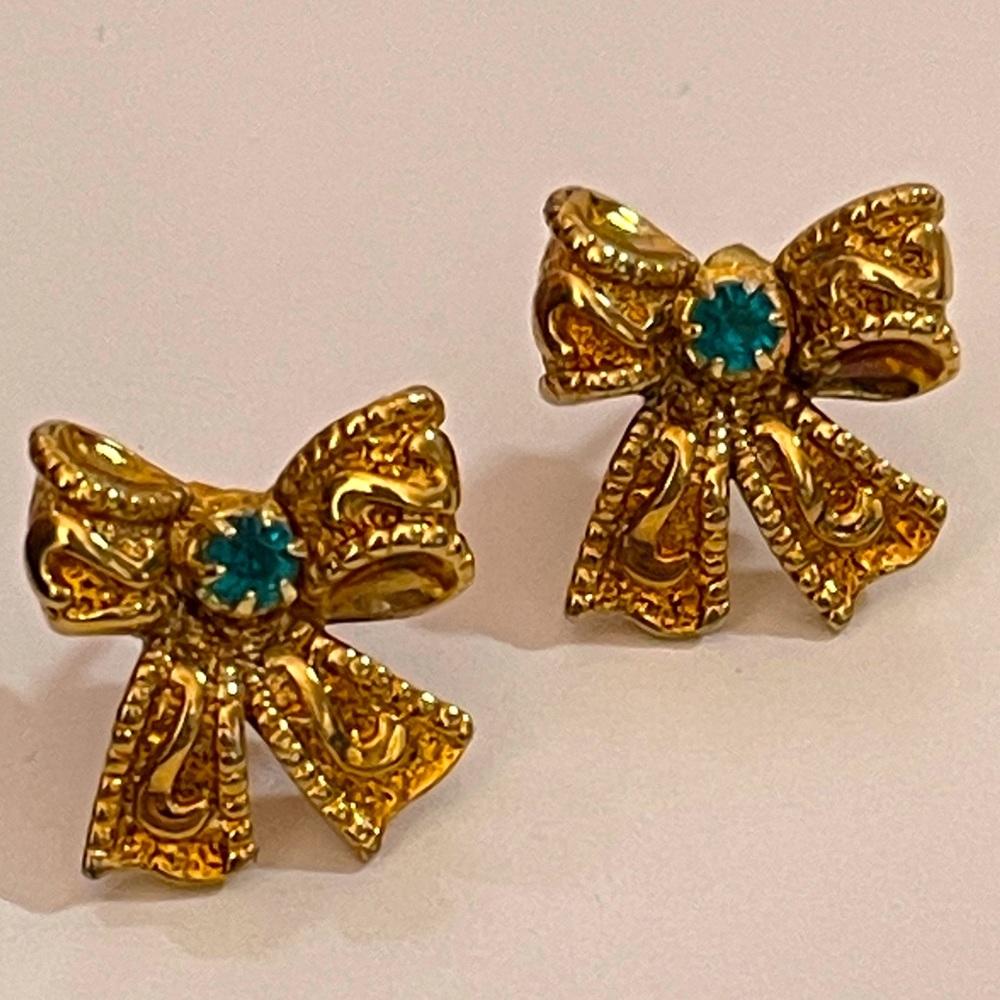 Vintage Holiday Christmas Festive Dainty BalletCore Ribbon Bow Coquette Earrings